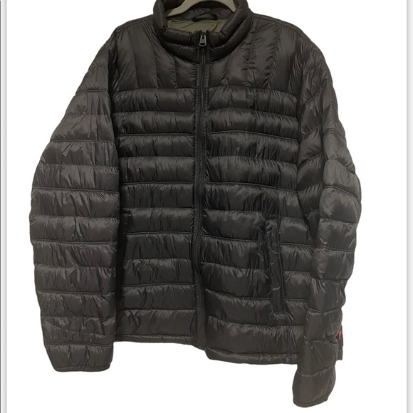 Levi’s Black Men’s Quilted Packable Puffer Jacket Red tab Logo Size XXL